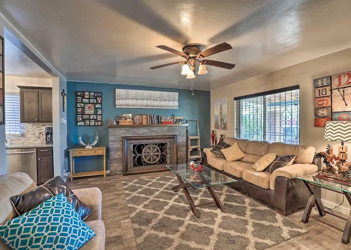 Ranch-Style Retreat With Fire Pit Less Than 1 Mi To U Of A!