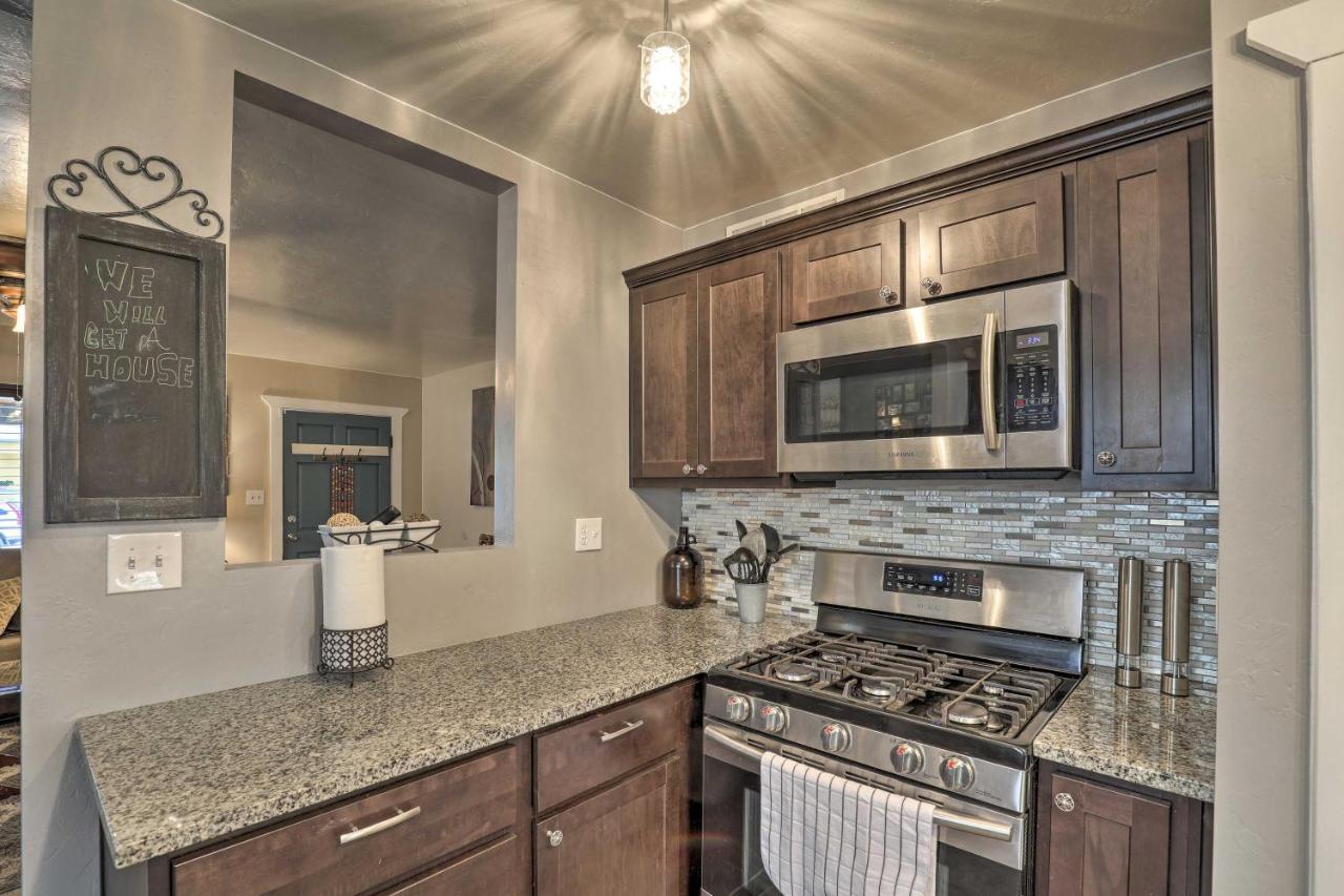 Ranch-style Retreat With Fire Pit Less Than 1 Mi To U Of A! *