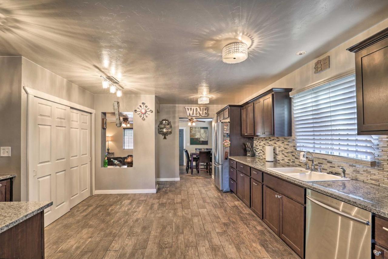 Ranch-style Retreat With Fire Pit Less Than 1 Mi To U Of A! Сasa de vacaciones Tucson